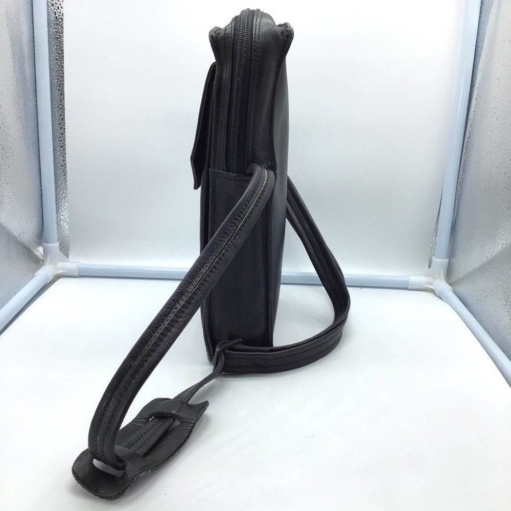 BRAND black leather travel bag w/adjustable strap - Picture 4 of 16